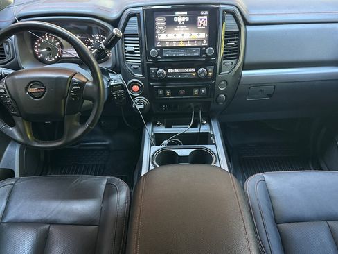 Used 2021 Nissan Titan PRO-4X w/ Pro-4x Convenience Package AWD/4WD image 13