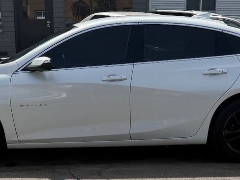 Used 2018 Chevrolet Malibu LT FWD image 18
