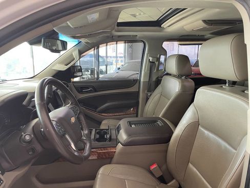 Used 2018 Chevrolet Suburban Premier image 16