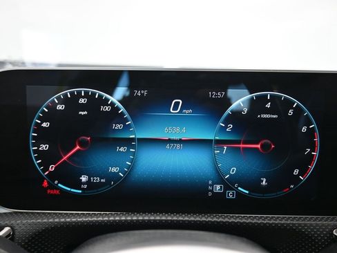 Used 2020 Mercedes-Benz CLA 250 4MATIC image 16