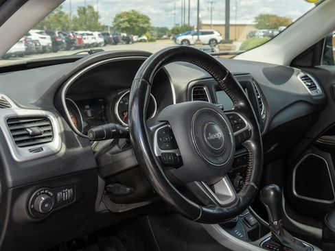 Used 2020 Jeep Compass Latitude w/ Popular Equipment Group AWD/4WD image 14