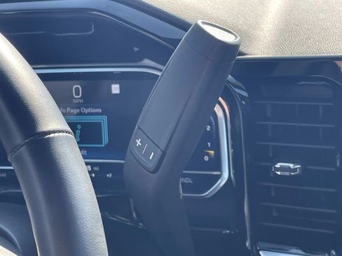 Used 2023 Chevrolet Silverado 1500 LT image 25