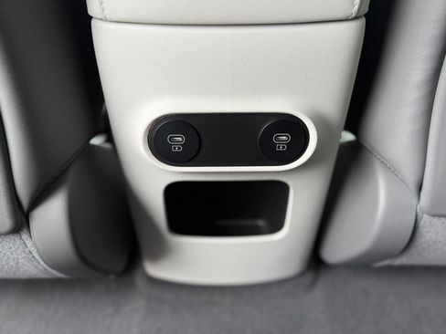 New 2026 Hyundai Ioniq 5 SEL image 8