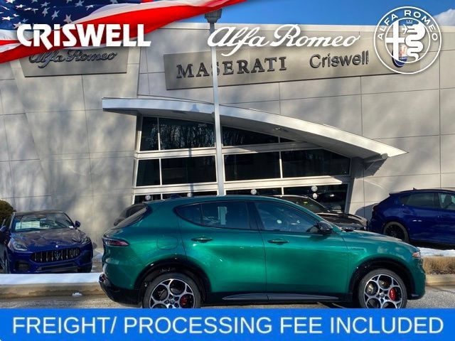 New 2025 Alfa Romeo Tonale w/ Premium Package AWD/4WD image 4