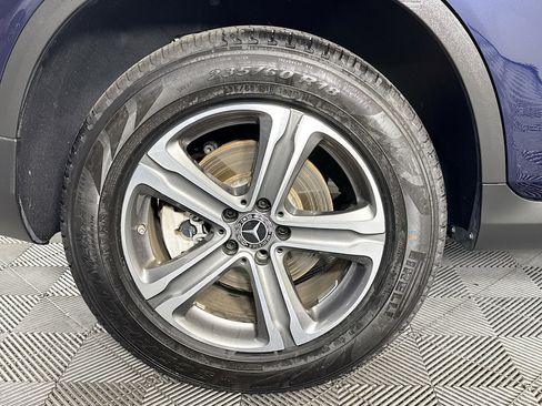 Used 2018 Mercedes-Benz GLC 300 4MATIC w/ Premium Package image 31