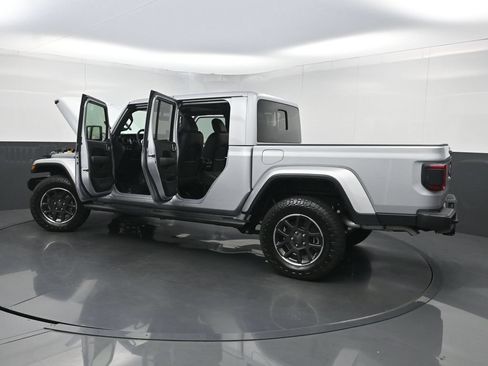 Used 2022 Jeep Gladiator Overland w/ Popular Equipment Package AWD/4WD image 38