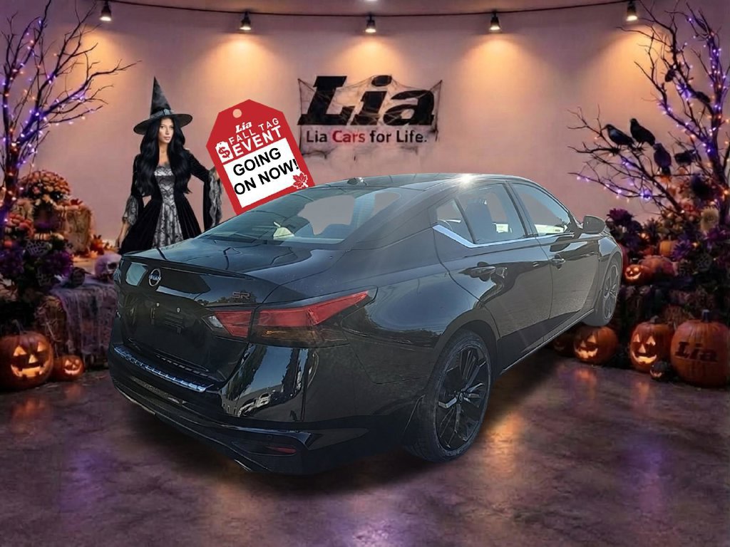 Certified 2023 Nissan Altima 2.5 SR FWD image 3