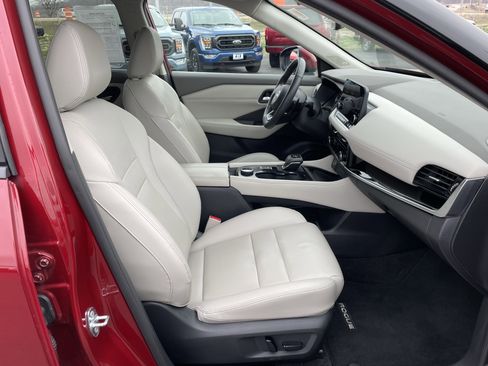 Used 2023 Nissan Rogue SL w/ SL Premium Package image 39