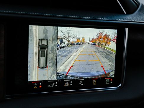 Used 2024 GMC Yukon Denali Ultimate image 28