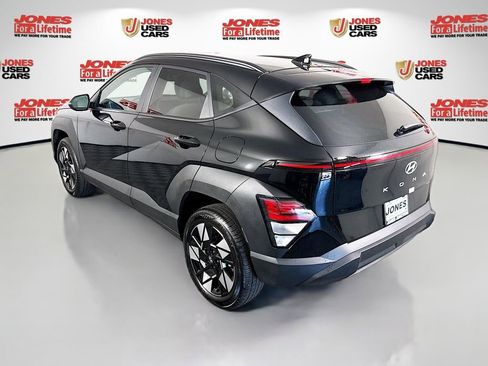 Certified 2025 Hyundai Kona SEL AWD/4WD image 2