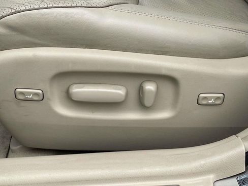 Used 2008 Toyota Avalon Limited image 7