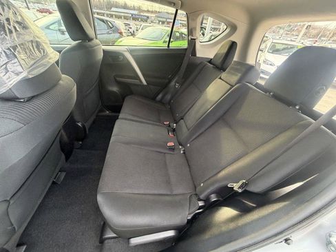 Used 2016 Toyota RAV4 LE image 11