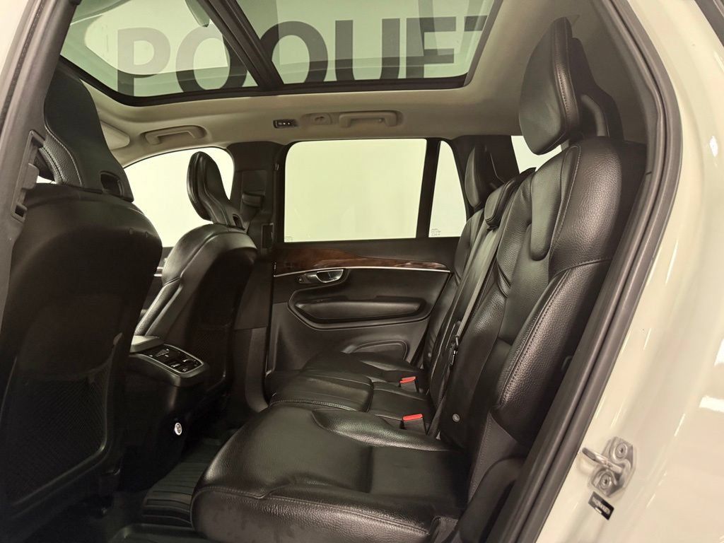 Used 2019 Volvo XC90 T6 Momentum w/ Protection Package Premier AWD/4WD image 10