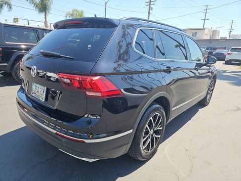 Used 2021 Volkswagen Tiguan SE FWD image 6