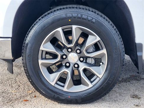 Used 2022 Chevrolet Silverado 1500 LT image 10