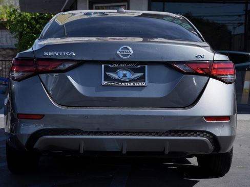 Used 2021 Nissan Sentra SV image 7