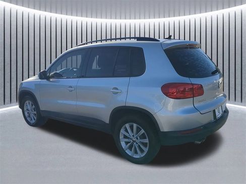 Used 2017 Volkswagen Tiguan Limited w/ Premium Package image 7