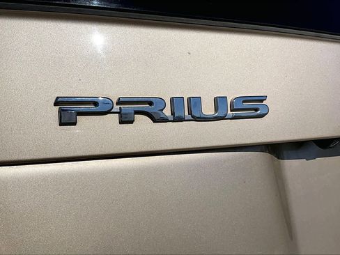 Used 2011 Toyota Prius Three w/ Navigation Pkg FWD image 30