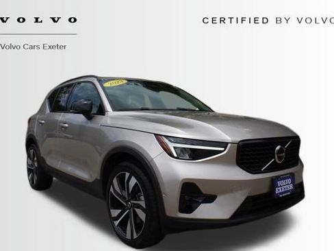 Used 2023 Volvo XC40 B5 Ultimate w/ Climate Package AWD/4WD image 1