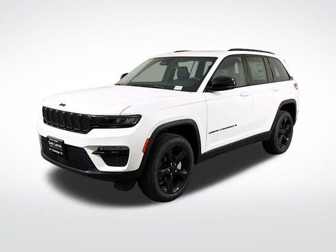 New 2025 Jeep Grand Cherokee Limited w/ Black Appearance Package image 3