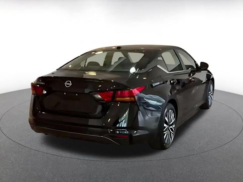 Used 2026 Nissan Altima 2.5 SV FWD image 10