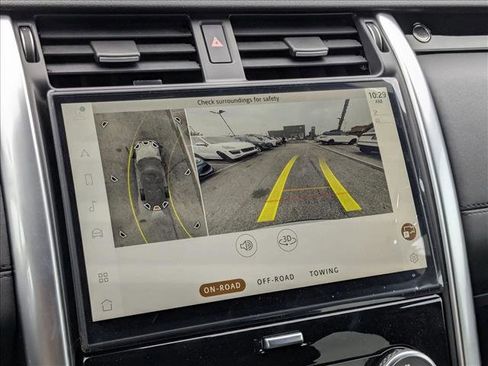 New 2025 Land Rover Discovery S image 13