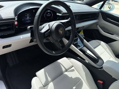 Used 2024 Porsche Macan 4 Electric AWD/4WD image 4