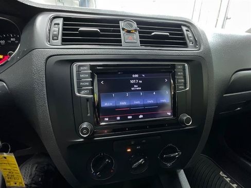 Used 2016 Volkswagen Jetta S FWD image 17