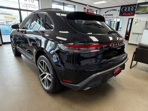 Used 2022 Porsche Macan AWD/4WD image 9