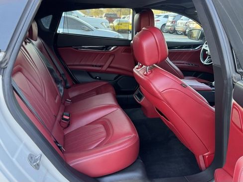 Used 2019 Maserati Quattroporte S image 11