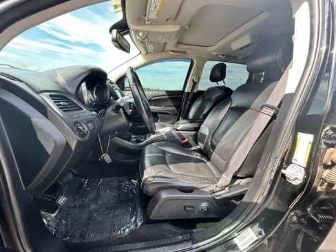 Used 2015 Dodge Journey Crossroad w/ Flexible Seating Group image 19