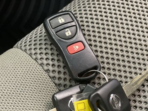 Used 2013 Nissan Frontier SV w/ SV Value Truck Pkg image 32