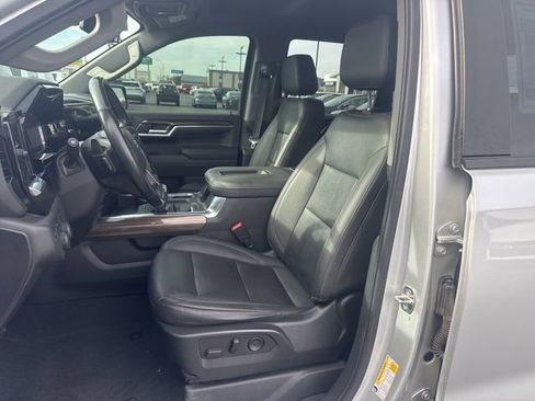 Used 2022 Chevrolet Silverado 1500 LT Trail Boss w/ Convenience Package II image 16