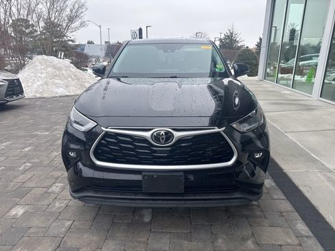 Used 2021 Toyota Highlander LE image 30