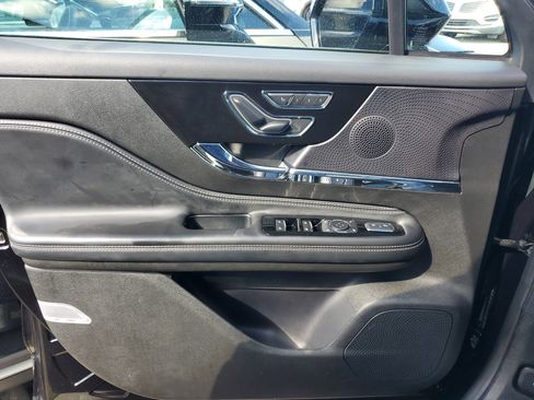 Certified 2024 Lincoln Corsair FWD image 8