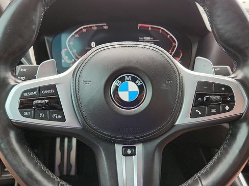 Used 2022 BMW 330i Sedan w/ M Sport Package RWD image 11