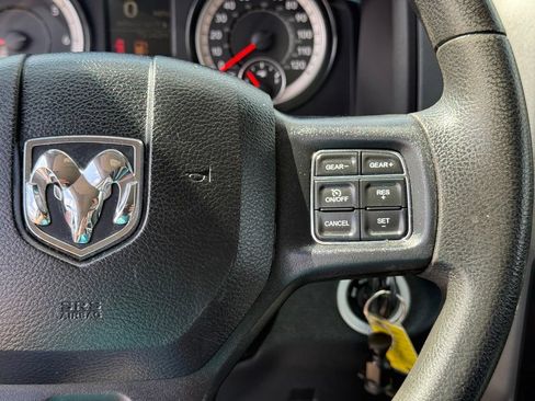 Used 2018 RAM 1500 Express w/ Express Value Package AWD/4WD image 17