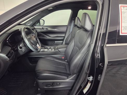 Used 2025 INFINITI QX60 Luxe w/ Black Edition FWD image 8