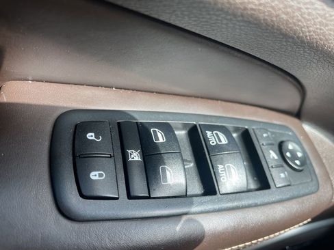 Used 2018 Jeep Grand Cherokee Summit image 24