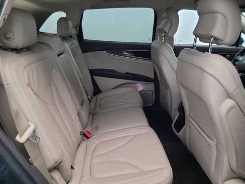 Used 2016 Lincoln MKX Reserve w/ Driver Assistance Package AWD/4WD image 19