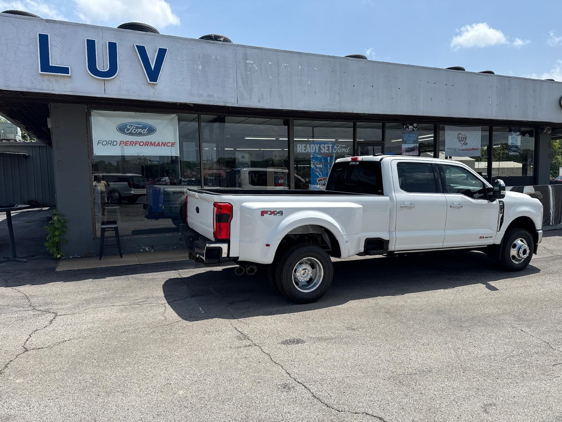 New 2026 Ford F350 Lariat w/ Lariat Premium Package AWD/4WD image 4