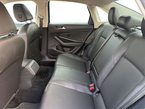 Used 2019 Volkswagen Jetta SE FWD image 11