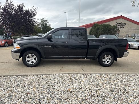 Used 2009 Dodge Ram 1500 Truck SLT AWD/4WD image 2