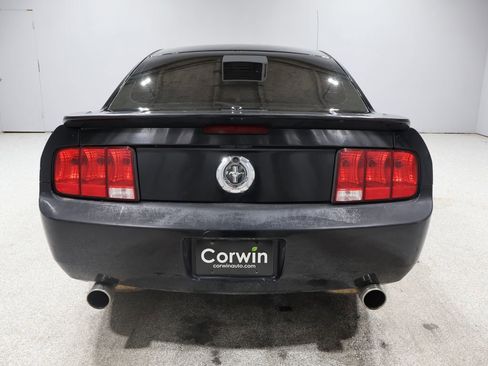 Used 2009 Ford Mustang Coupe image 3