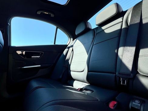 Used 2023 Mercedes-Benz C 300 4MATIC Sedan image 11