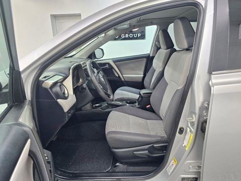 Used 2015 Toyota RAV4 XLE FWD image 10