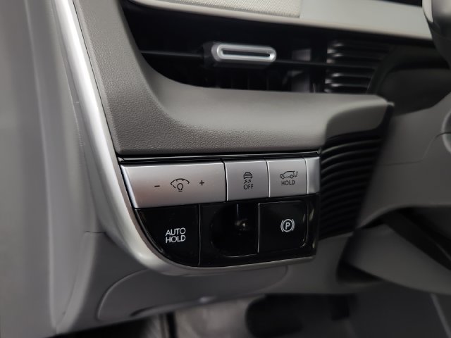 Certified 2024 Hyundai Ioniq 5 SEL AWD/4WD image 21
