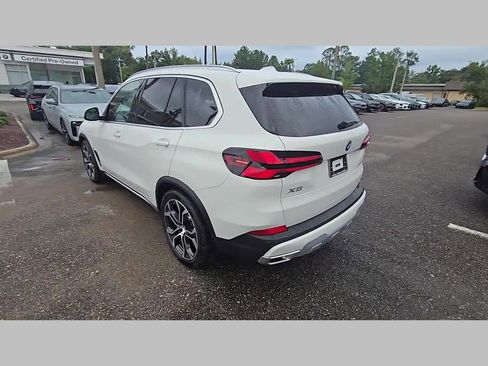 New 2026 BMW X5 xDrive50e w/ Premium Package image 31