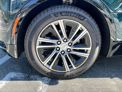 New 2026 Cadillac Lyriq Luxury w/ LPO, Floor Liner Package AWD/4WD image 10