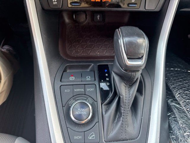 Used 2021 Toyota RAV4 Limited w/ Limited Grade Weather Package AWD/4WD image 13